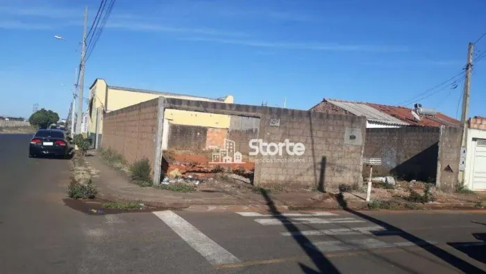 Terreno de esquina à venda, 274,38m² por R$ 180.000 - Jardim Sucupira - Uberlândia/MG