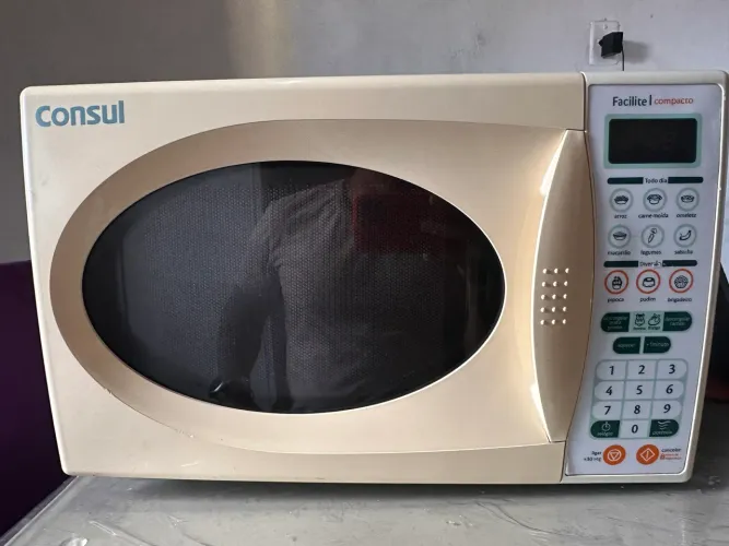 Microondas cônsul