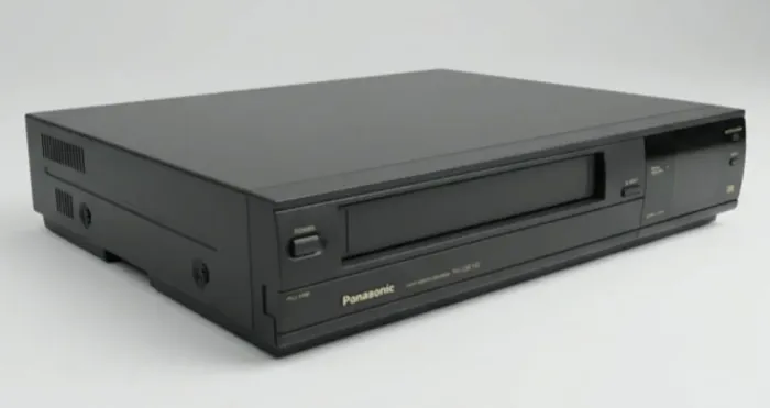 Videocassete Recorder (VCR) VHS HQ ideal para reposição de peças ou objeto decorativo