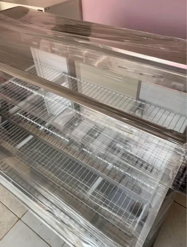 Vitrine Refrigerada Polar para Bolos, Tortas, Doces e Salgados - Semi Nova