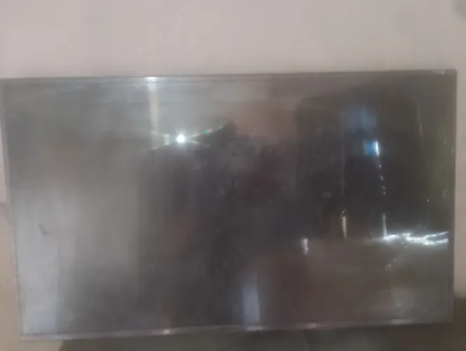 Tvs LG com tela quebrada pra retirada de peças