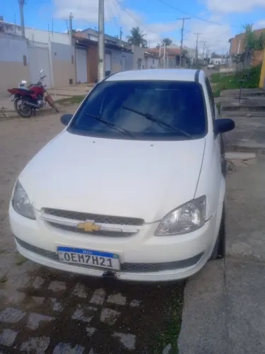 Alugo este veículo para app 400 reais a semana 