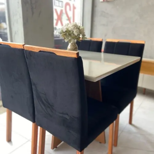 Mesa 4 cadeiras