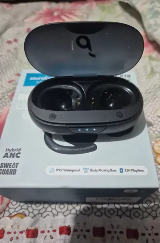 Estojo carregador do Anker Soundcore x10 sport