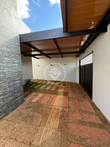 Casa à venda com 3 quartos sendo 1 Suíte 154m²- Portal do Vale - Uberlândia/MG codigo: 11