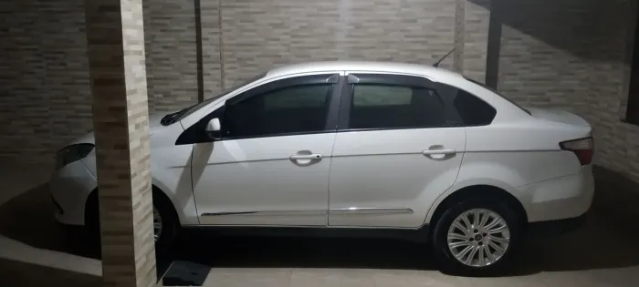 Fiat Grand Siena Essence 1.6 Flex 16V 2016