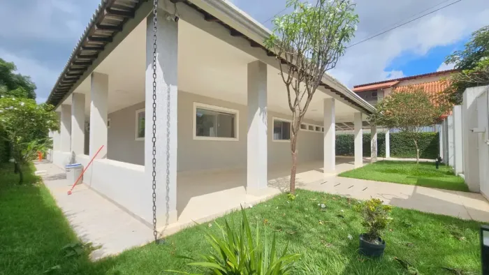 Casa térrea 4 suítes com piscina à venda no Lago Norte SHIN QI 14 | Brasília