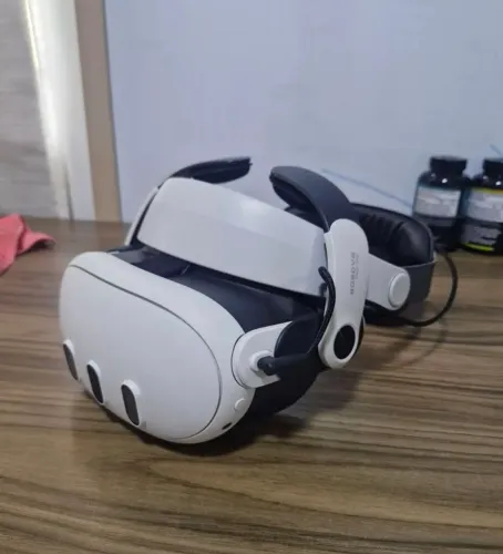 Vendo Quest 3 512GB novo com acessórios 
