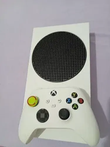 Vendo Xbox série s semi novo com nota fiscal 