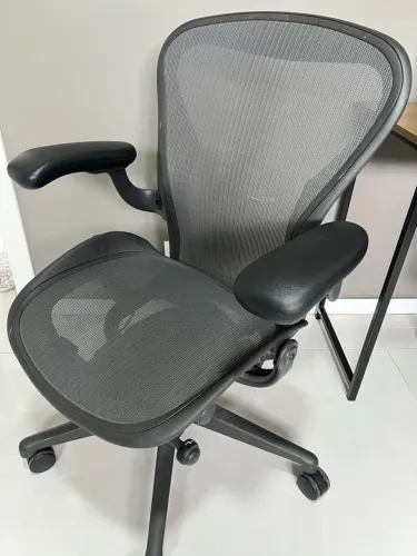 Cadeira escritório Herman Miller Aeron