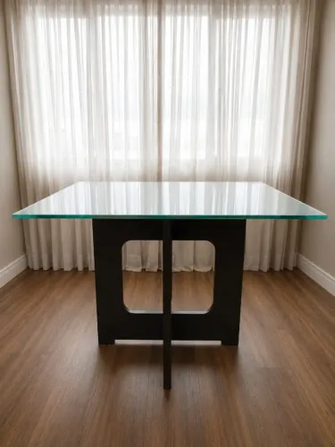 Mesa de jantar quadrada