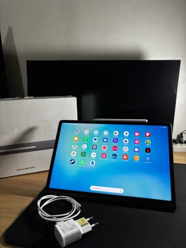 Samsung Galaxy Tab S10 FE+ Wi-Fi 128GB - R$ 2.350