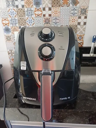 Fritadeira Elétrica Sem Óleo Air Fryer Mondial AFN40BI Family Inox 4L Preta/Inox - 220V