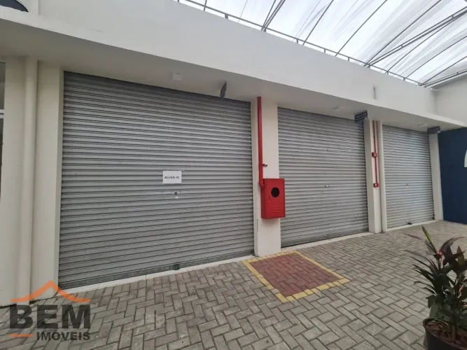 Sala para alugar no bairro Cedros em Camboriú/SC