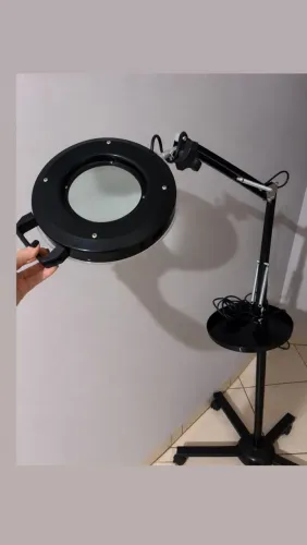 Lupa Estek com LED e Braço Articulado - Profissional