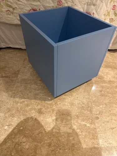 Caixa com rodinhas guardar brinquedos