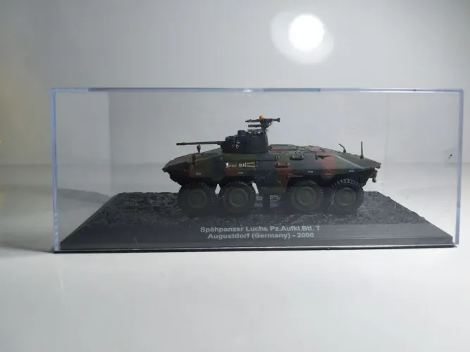 Miniatura Blindado Spähpanzer Luchs - Pz.Aufkl.Btl. 7, Alemanha 2000 - Esc. 1/72