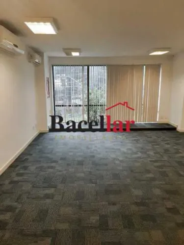 Loja : / Comercial / Laranjeiras