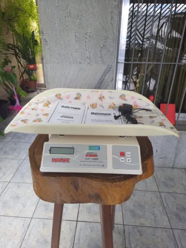 Balança digital pesadora para bebês BALMAK ELP 25BB