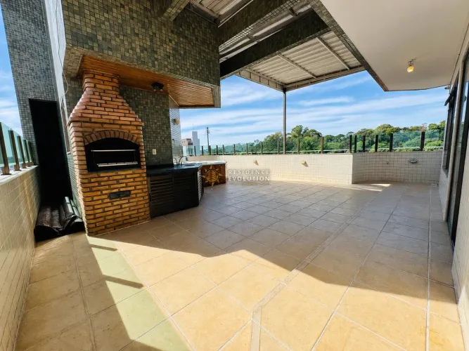 Cobertura de Alto Padrão com 4 Suítes, Espaço Gourmet e Vista Panorâmica