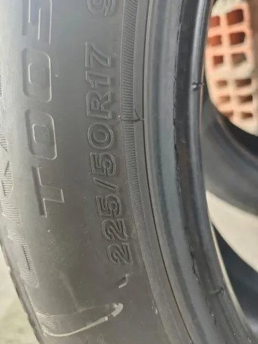 Pneu 225 50 r17 seminovo para vender no precinho