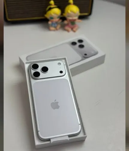 iPhone 17 Pro Max Branco 256GB (LACRADO)
