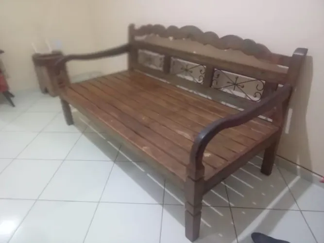 Sofa madeira de demolição