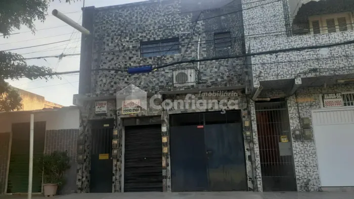 Prédio Comercial + 09 Apartamentos à Venda no Alvaro Weyne em Fortaleza/CE