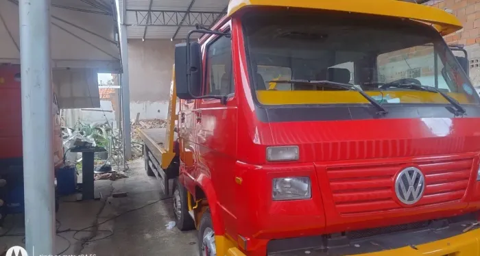 Caminhão Plataforma Operacional Modelo 8 150