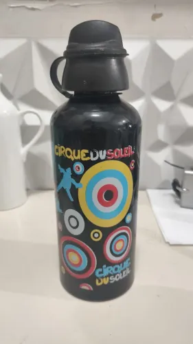 Garrafa de alumínio cirque Du soleil 