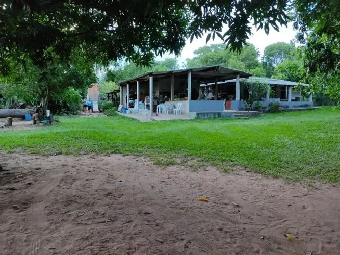 CHÁCARA em ROCHEDO com 4,2 HECTARES - com RIO - ARRENDAMENTO