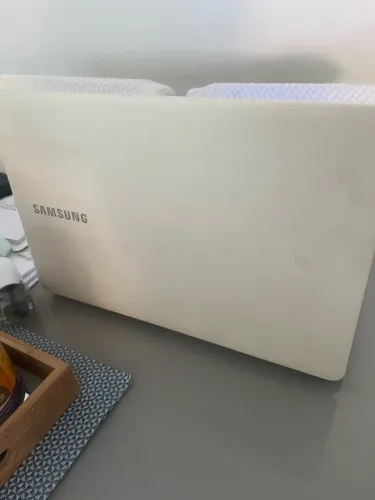 Vendo notebook Samsung core i3