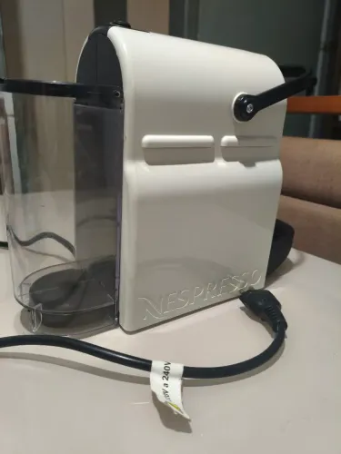 Cafeteira Nespresso inissia c 40
