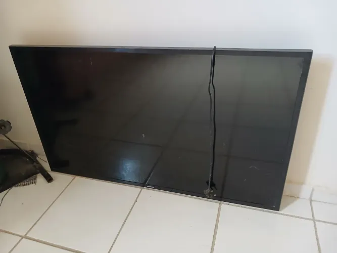 Tv para retirada de peças/ Sucata
