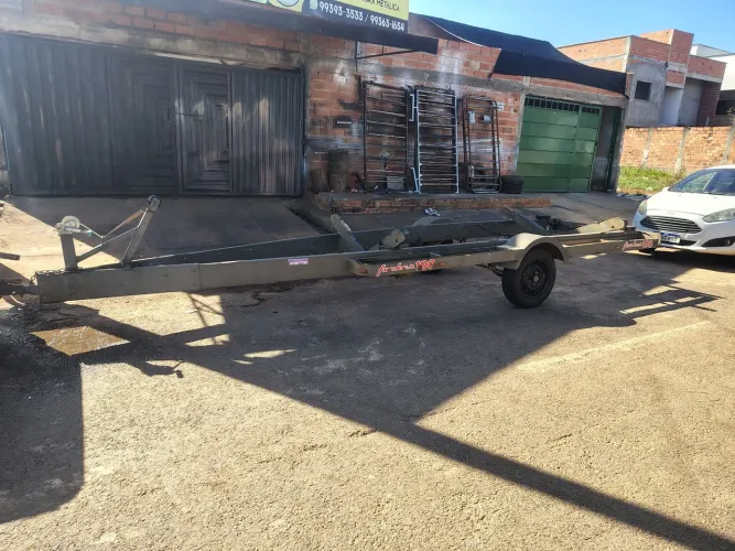 Carreta de encalhe lancha até 190 pés 