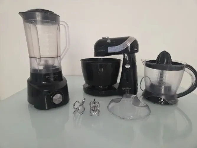 Kit Britania com Liquidificador, Batedeira e Espremedor (127v)