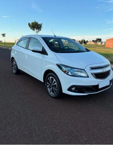 Chevrolet Onix Hatch LTZ 1.4 8V Flex Power Aut. 4P 2014