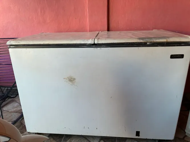 Freezer horizontal de duas portas 