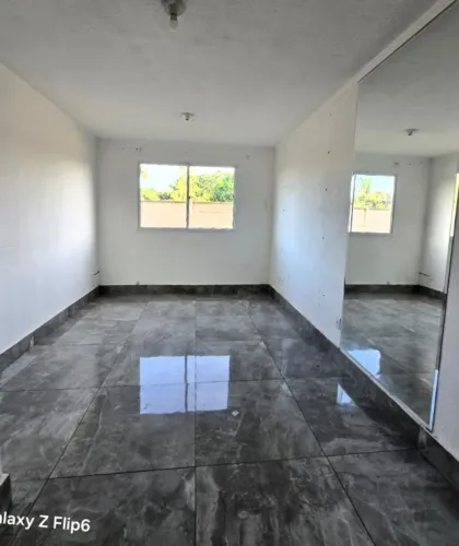 OPORTUNIDADE! APTO TÉRREO MODERNIZADO NO COND. MORADA GOIÁ I COM LAZER E CONVENIÊNCIA !