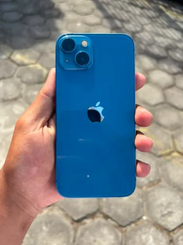 iPhone 13