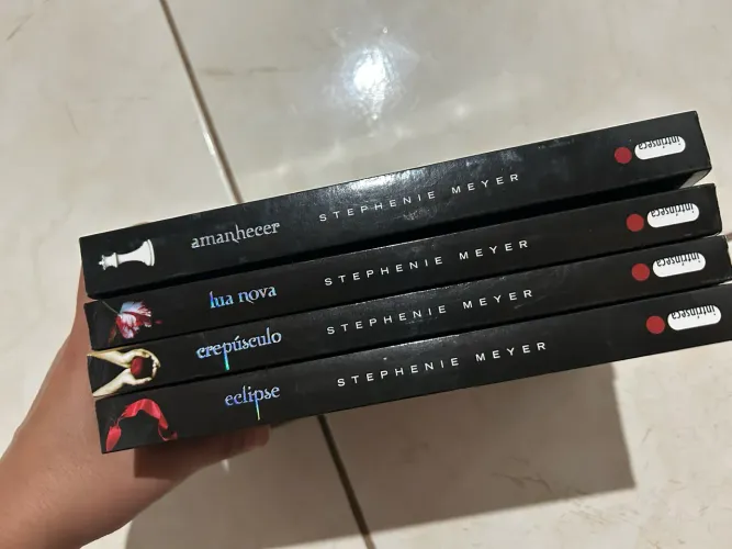 Saga Crepúsculo Completa - Stephenie Meyer | usados