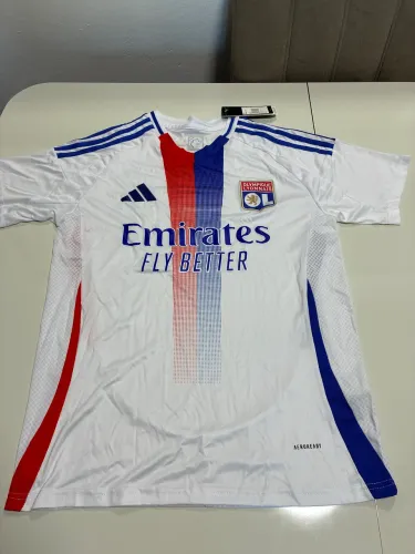 Camisa olympique lyonnais tamanho M nova com etiqueta