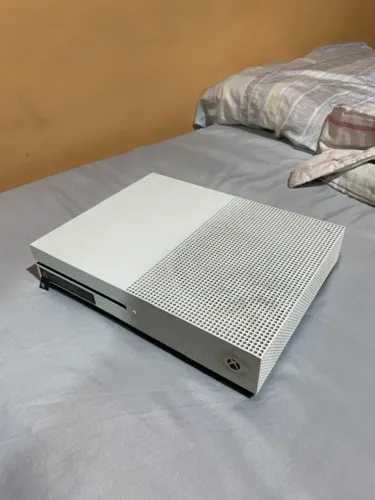 Console Xbox One S com 2 Controles