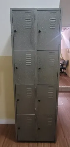 Roupeiro de Aço com 08 portas