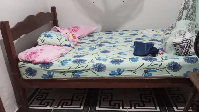 Cama ? casal em angelim