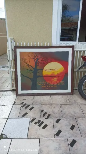 Grande moldura com paspatur. 1,43m x 1,2m.100,00