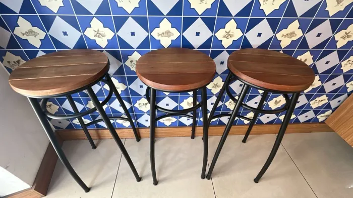 Jogo de 5 Banquetas 