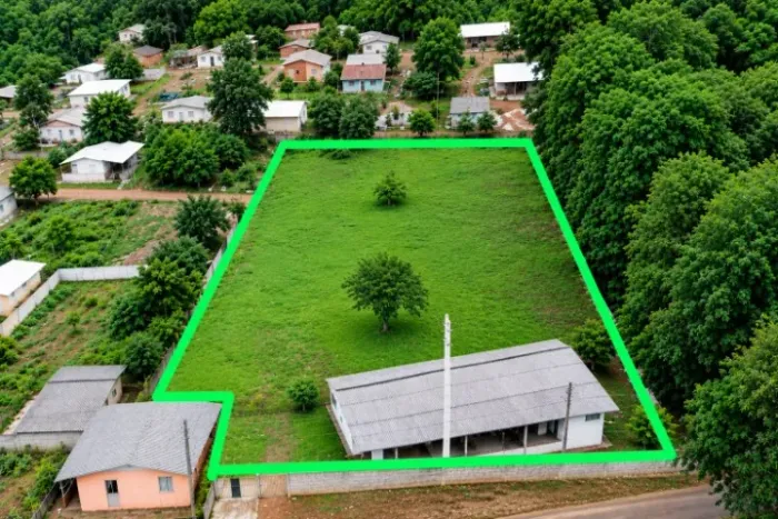 Casa com terreno