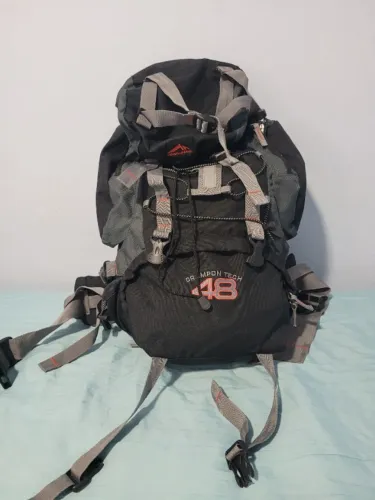 Mochila Trilhas e Rumos Crampon Tech 48