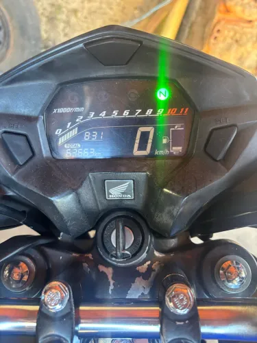 Titan 160 impecável 